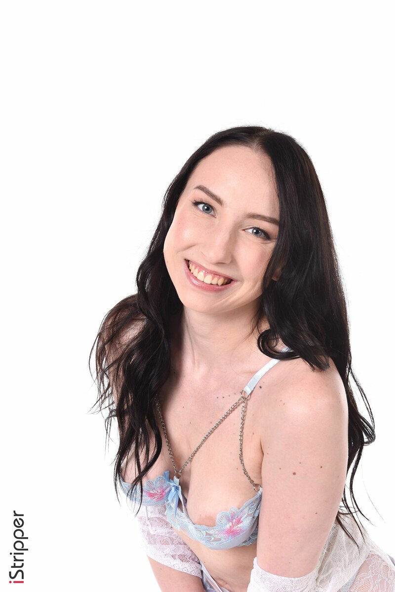 Софочка, 22 года, 0 размер груди